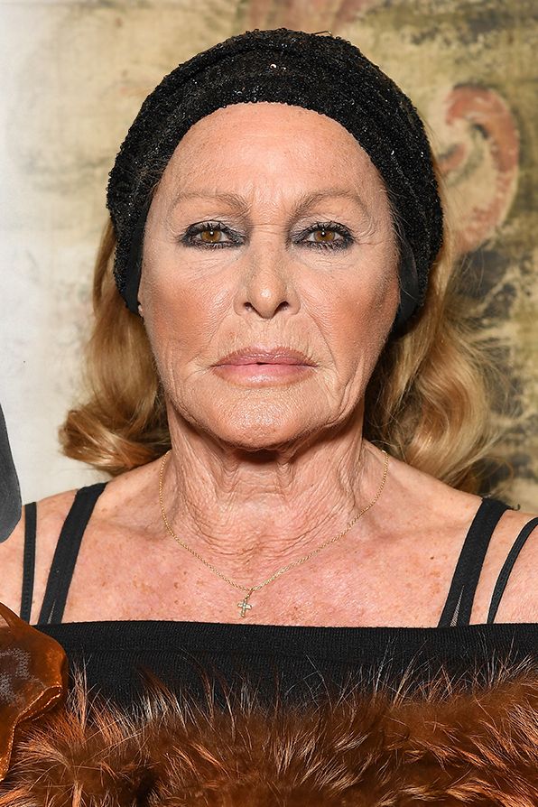 Ikonická Bond girl Ursula Andress (90) naletěla podvodníkovi: Připravil ji o 453 milionů!  - fotka 1/1