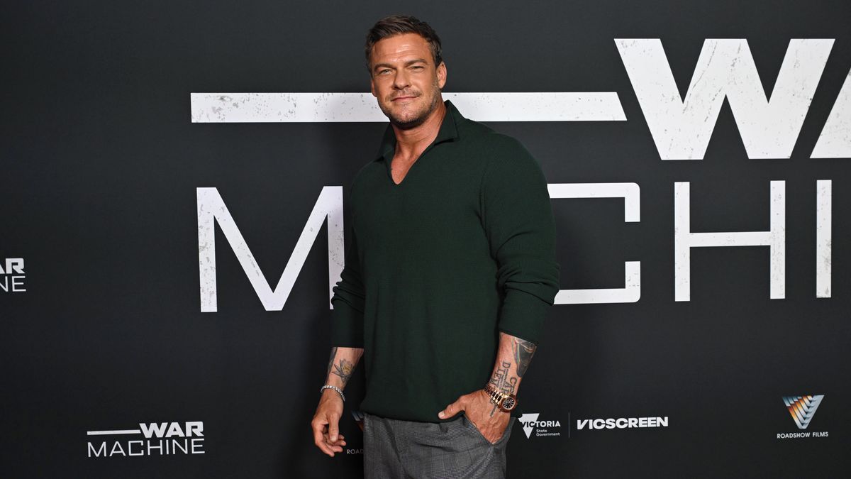 Synům jde příkladem: Představitel seriálového Reachera zmlátil před dětmi souseda. Ukazoval na něj prostředníček