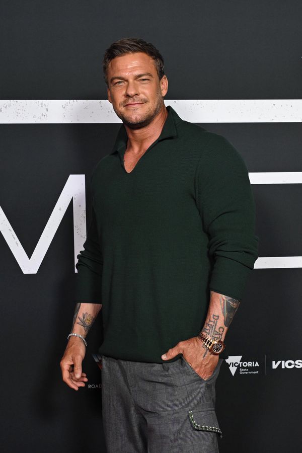 Synům jde příkladem: Představitel seriálového Reachera zmlátil před dětmi souseda. Ukazoval na něj prostředníček - fotka 1/1