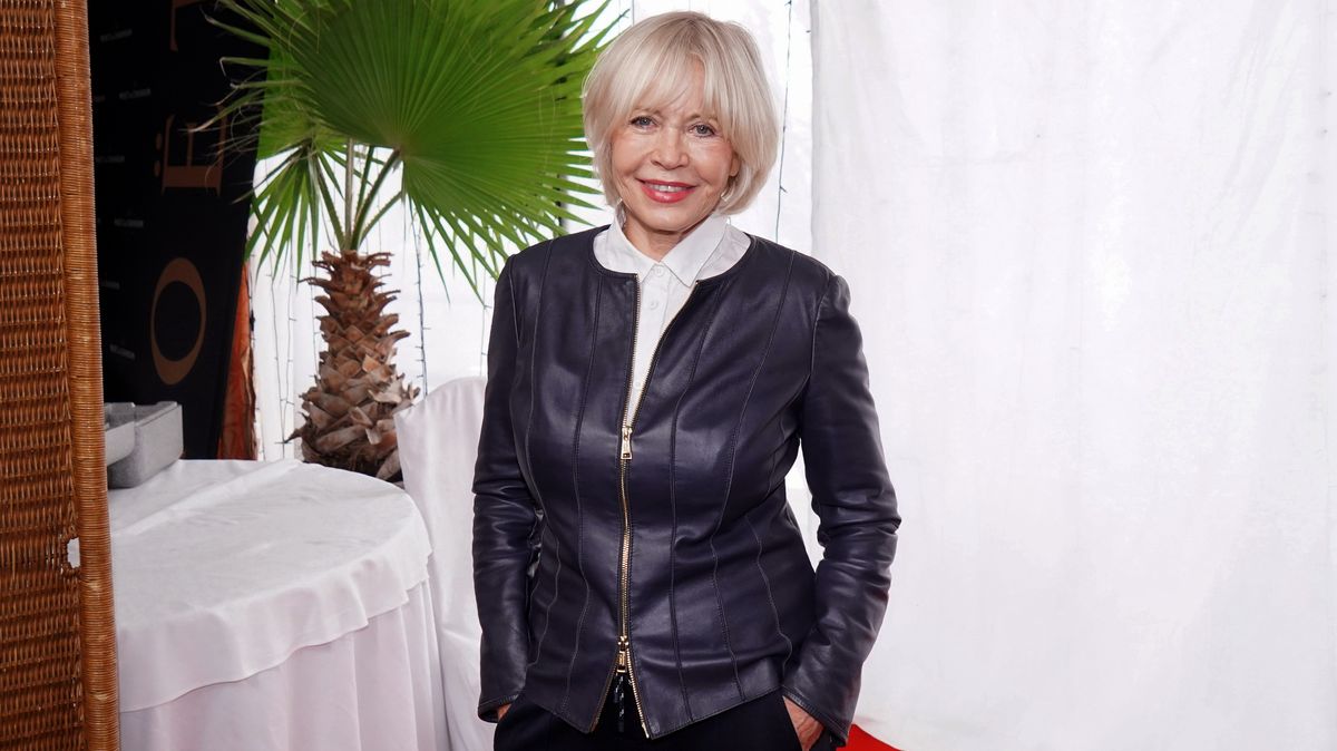 Tři manžele vybrala podle stejných kritérií: Žádní krasavci to nebyli, říká Jana Švandová. Prozradila i recept na krize