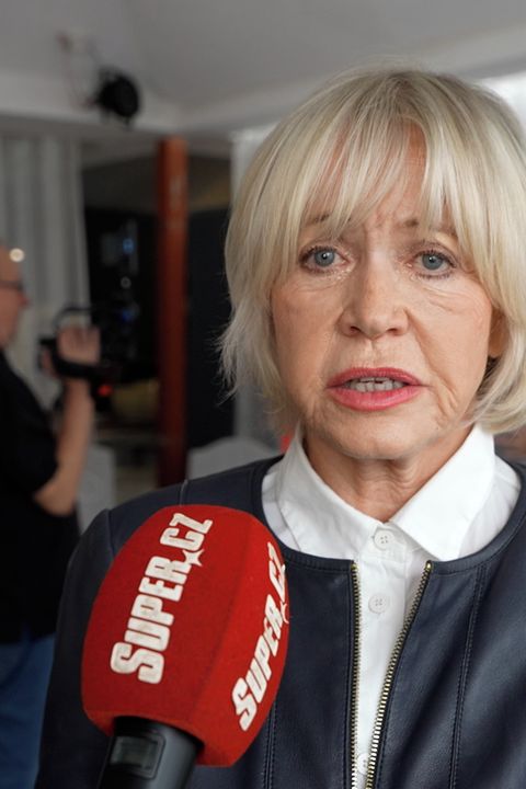 Internetoví podvodníci zneužili Janu Švandovou (78): Cukrovka, slepota a smrt malého bratra!