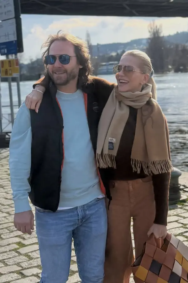 Záplava gratulací od slavných! Daře Rolins ke svatbě s Nedvědem blahopřály i její kolegyně Farna, Bílá a Absolonová - fotka 1/1