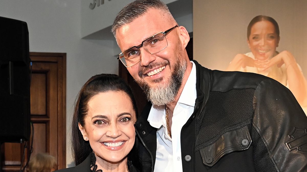 Dokonale utajená veselka: Lucie Bílá se vdala! Podívejte se, jak jí to slušelo ve svatebním