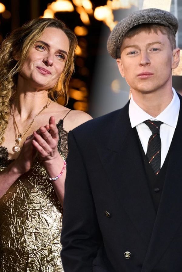 Gangy z Birminghamu s českou stopou: Murphy překvapil úsměvem, Ferguson zmačkanými šaty. A co tam dělal Adam Mišík? - fotka 1/1