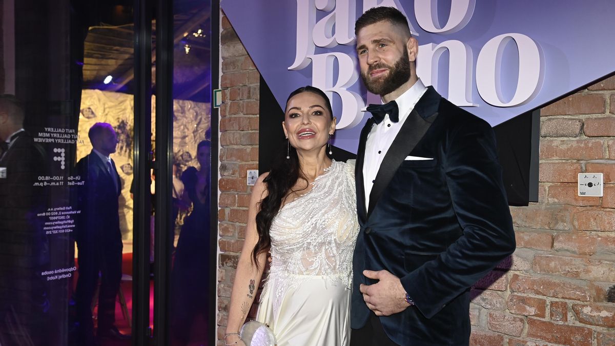 Neviděla zápas, aby předčasně neporodila! Partnerka bijce Jiřího Procházky čeká každým dnem holčičku