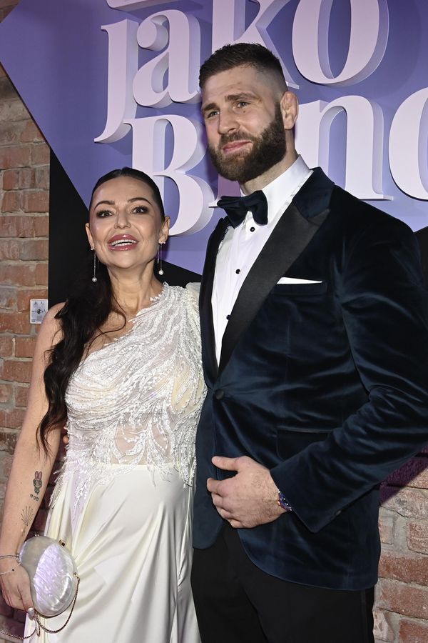 Neviděla zápas, aby předčasně neporodila! Partnerka bijce Jiřího Procházky čeká každým dnem holčičku  - fotka 1/1