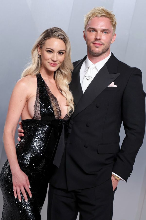 Chirurg se vyřádil a ujela mu ruka, smáli se lidé. Hejtry zvětšeného poprsí si modelka namazala na chleba jednou větou - fotka 1/1