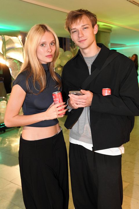 Drama v letadle, když už zuřila válka: Kolem Prachařových létaly rakety, vyprávěl děsivý příběh partner Josefíny