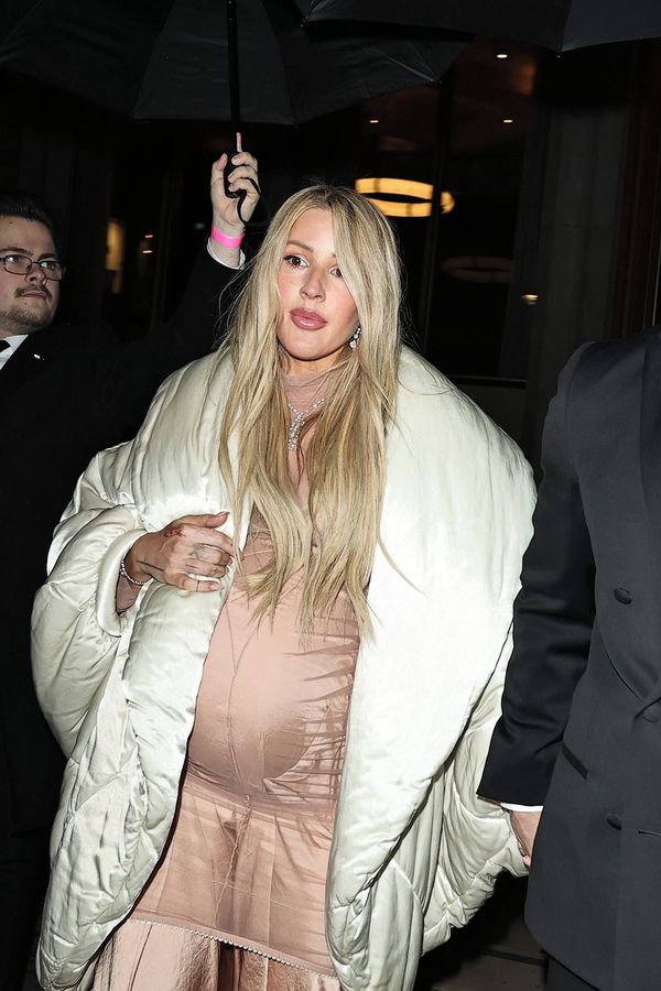 Ellie Goulding se stala dvojnásobnou maminkou: K pětiletému synovi nyní přibyla dcera. Tatínky mají různé - fotka 1/1