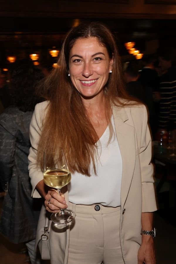 Stojka na náměstí v Pelhřimově trumfla i těhotenský test: Eva Decroix jede bomby a fanoušci nestačí zírat - fotka 1/1