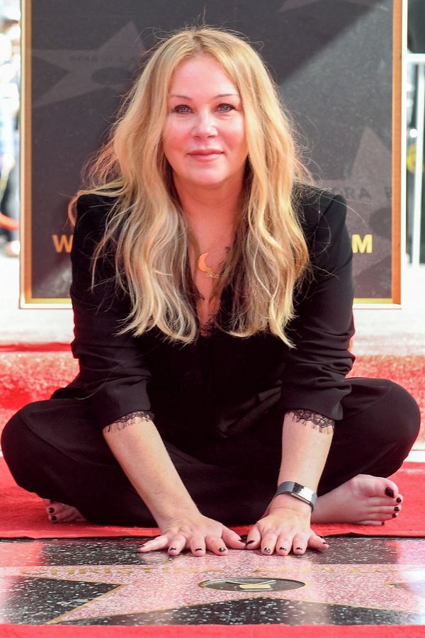 Zase má pro co žít. Christina Applegate, bojující s roztroušenou sklerózou, slaví ohromný úspěch. Pláče i Witherspoon - fotka 1/1