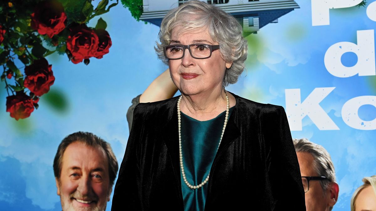 Božská Emma je zpět na českých obrazovkách: Legendární Božidara Turzonovová (83) vypadá skvěle!