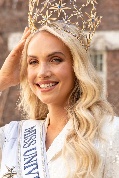 Jak Miss Tomanová kloubí vědu, práci a mateřství? Dvouletá dcera chodí spát v deset večer, ona sama vstává ve čtyři ráno