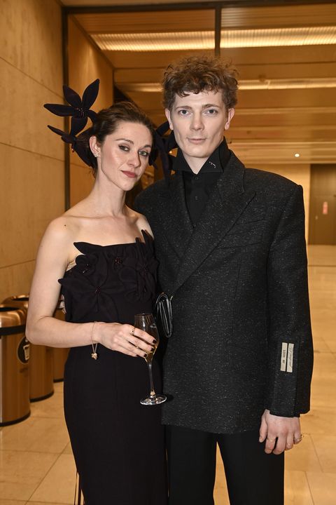 Ze seriálového Hojera se v novém projektu stane intersexuální žena. Jeho manželka přišla na Lvy s parůžky na hlavě