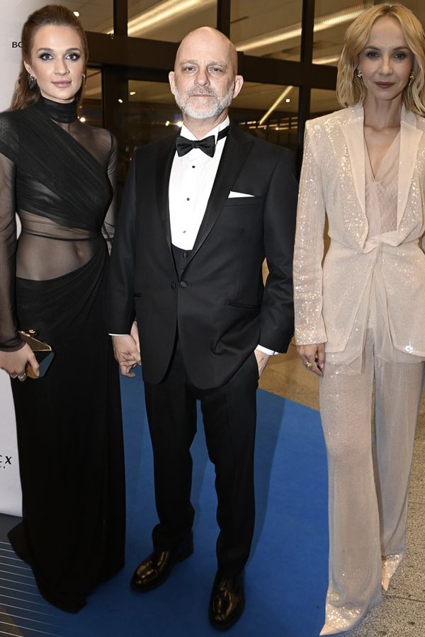 Příchody na Českého lva: Elegantní Geislerová, extravagantní Ryška i zářivá Plodková. A Čermák se sexy partnerkou  - fotka 1/1