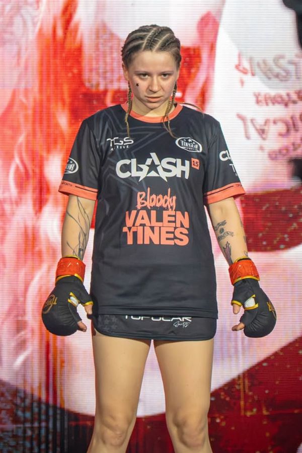 Smrt mladé influencerky Míny v přímém přenosu: Její kamarád informoval minutu po minutě, co se děje. Málem byl zatčen - fotka 1/1