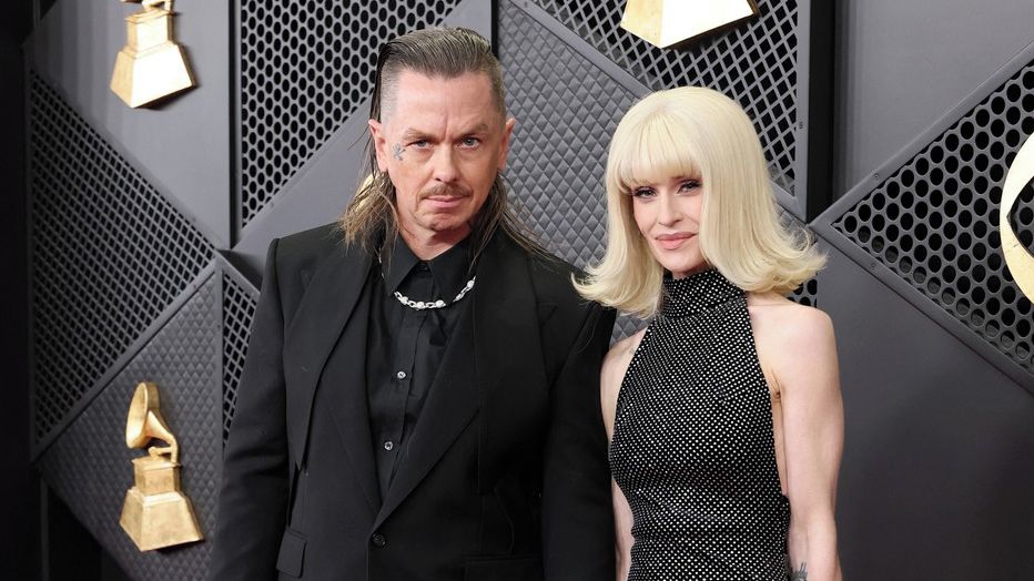 Zásnuby se ruší: Kelly Osbourne pustila rockera ze Slipknotu k vodě. Smrt milovaného otce zničila i její vztah