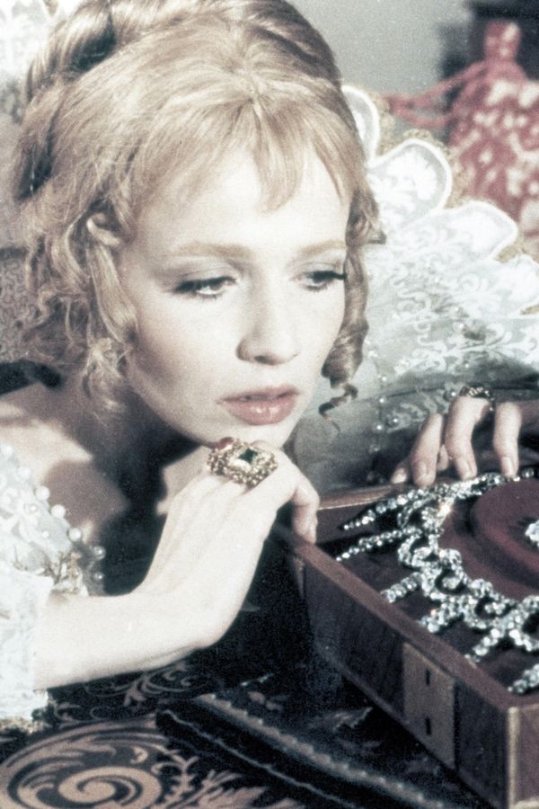 V mušketýrských příbězích si zahrály slavné sestry. Pocházejí z osmi dětí čtvrtého manželství Chaplina - fotka 1/1