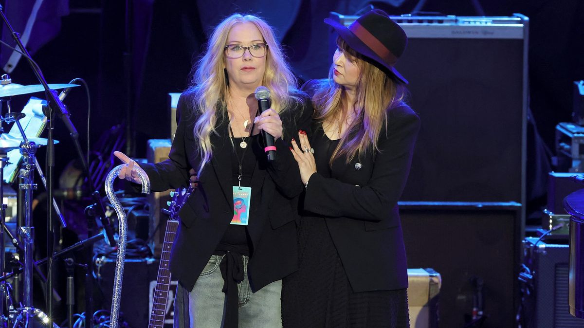 Chce se mi zvracet, když vidím svoje fotky. Christina Applegate popsala, jak jí roztroušená skleróza změnila tělo