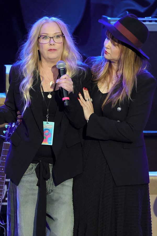 Chce se mi zvracet, když vidím svoje fotky. Christina Applegate popsala, jak jí roztroušená skleróza změnila tělo  - fotka 1/1