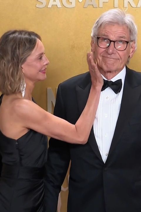 Nejroztomilejší pár akce všechny dojal a předvedl polibek na líčko: Ford celý zářil, část večera si ale ukradla i jeho Calista