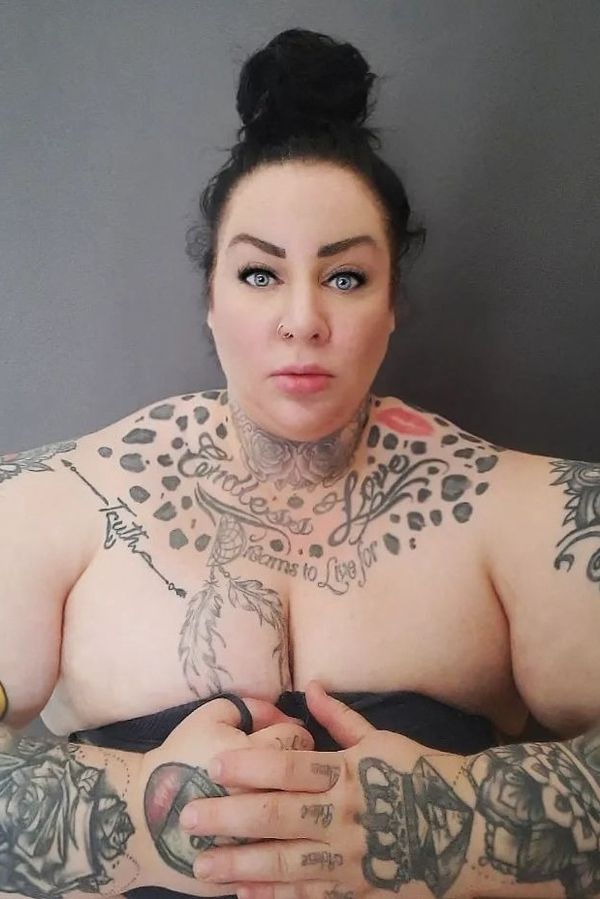 Kulturistka má větší bicepsy než Arnold Schwarzenegger. Teď vám všem prozradím, jak vypadá můj trénink, směje se - fotka 1/1