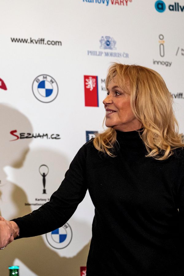 Dagmar Havlová je letos s nadací partnerem karlovarského festivalu. Vtipné vzpomínky na Václava Havla vás dostanou - fotka 1/1