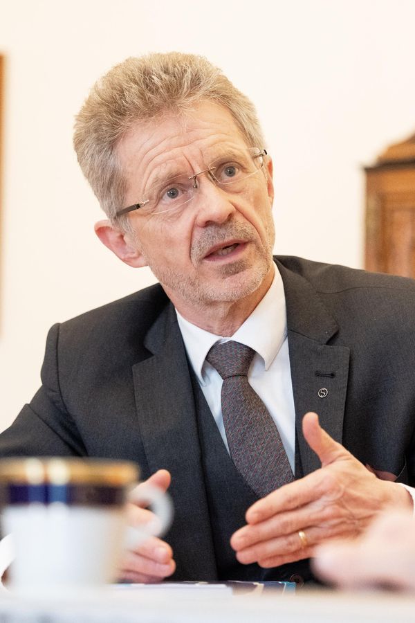 Malichernost, nebo nůž do zad? Předsedu Senátu Vystrčila tepou za vyjádření k cestě na Tchaj-wan. Němcová se ozvala - fotka 1/1