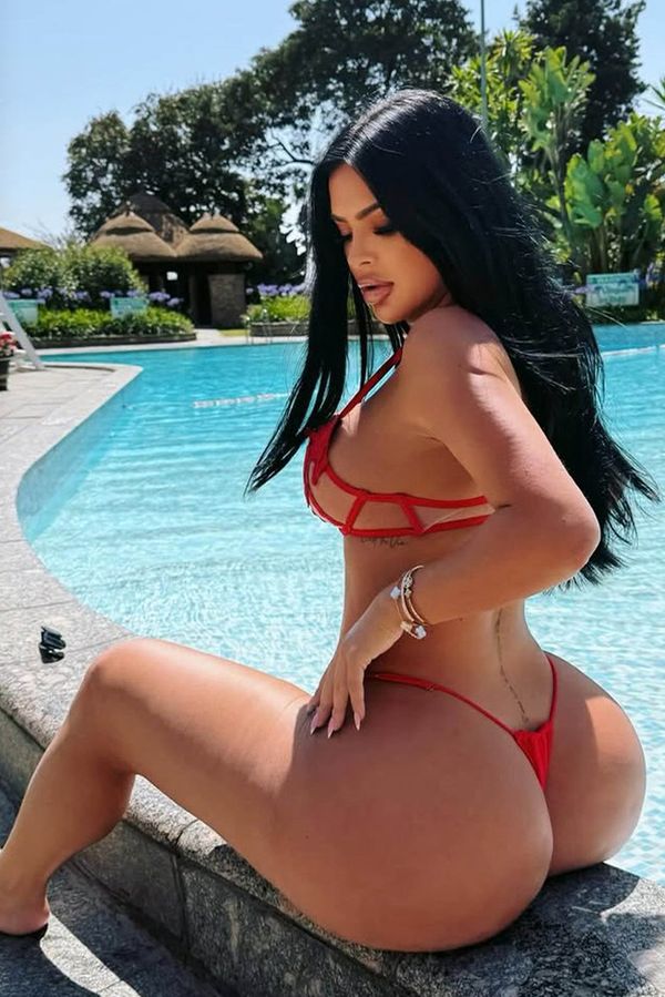 Bývalá finalistka X Factoru srazila před nočním klubem influencerku. Po týdnu zemřela! - fotka 1/1