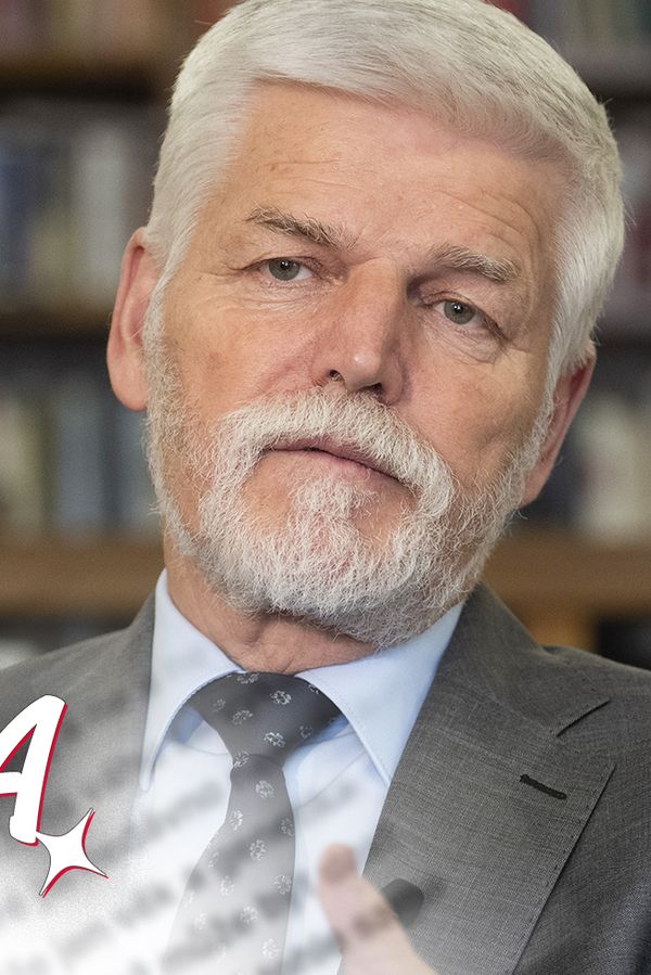Glosa: To je ale překvápko! Prezidentovi věří šedesát procent lidí, vládě jenom dvacet. A k tomu mrzení u točvolantů - fotka 1/1