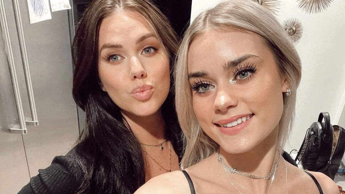 Vypadají jako dvojčata, ale realita je úplně jiná. Tyhle dvě kočky matou celý internet