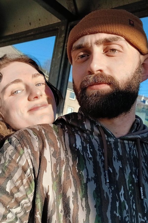 Zrušila svatbu a zamilovala se do jiného přes YouTube. Po 24 hodinách známosti ji požádal o ruku  - fotka 1/1