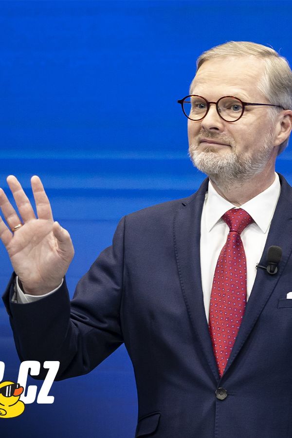 Super kachna: Teď vám spadnou všechny tři brady! Víme, jak je to s proměnou suchara Fialy v třeskutého vtipálka - fotka 1/1