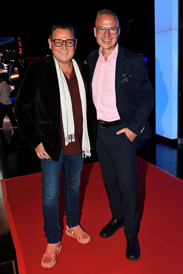 Takoví roztomilí mladíčci: Janis Sidovský a Pavel Vítek jsou spolu 39 let. Pochlubili se archivní perlou! - fotka 1/1