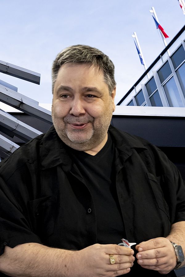 Super kachna: Tak to je šok! Po Moravcovi si balí fidlátka i Řezníček. Neuhádnete, kdo bude moderovat nedělní debatu - fotka 1/1