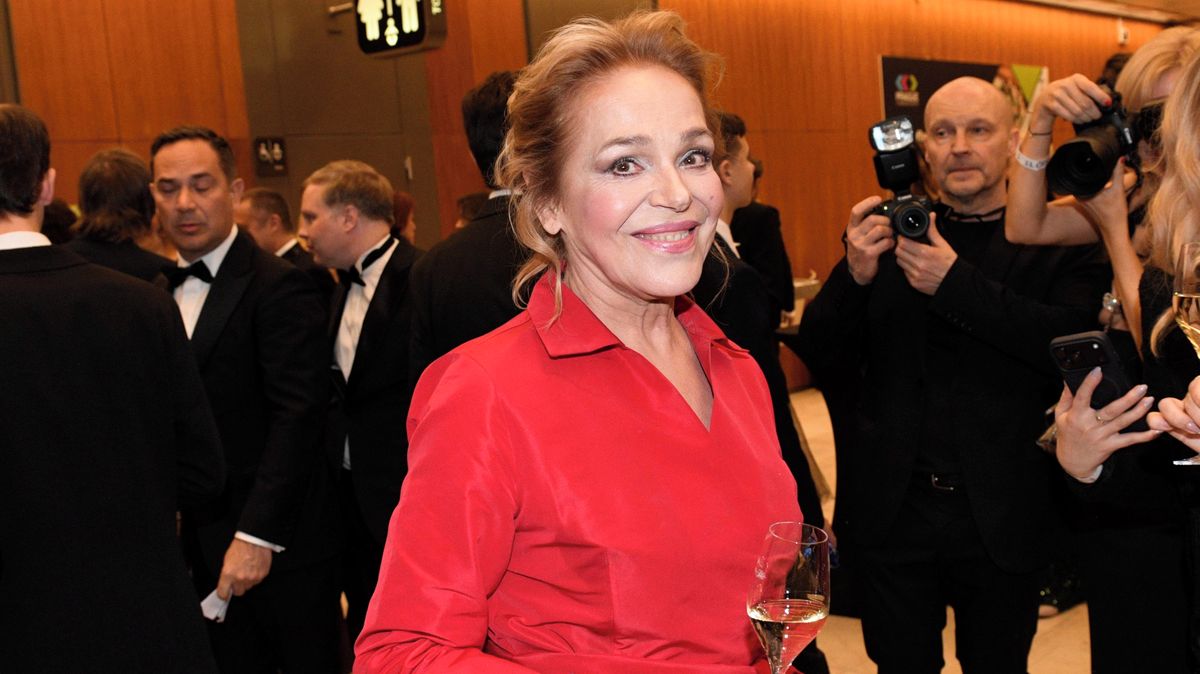 Mládne jen díky líčení? Kdepak. Dagmar Havlová selfíčkem bez šminek rozdivočela fanoušky. Miluju tě, neudržel se jeden