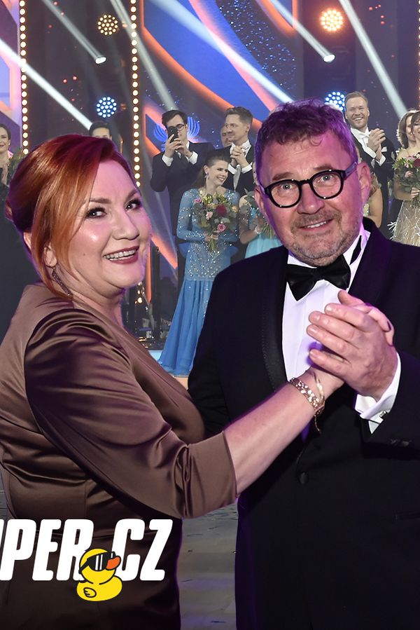 Super kachna: Schillerová se chce procpat do StarDance a Babiš vytasil nekřesťansky drahé koule - fotka 1/1