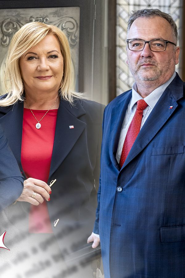 Glosa: Propíchnu ti ten tvůj pupík! Takhle zlé to s Jurečkou snad nebude, ale souboj je na spadnutí - fotka 1/1