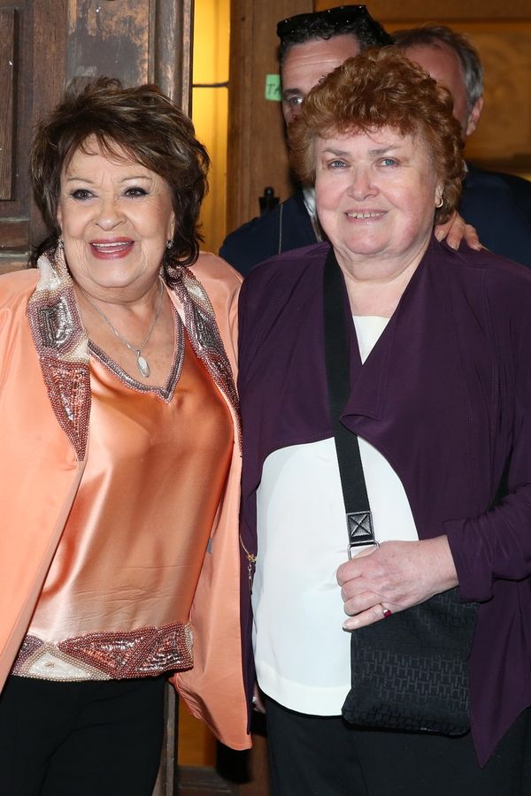 Jiřina Bohdalová v slzách. Herečka přišla o milovanou mladší sestru - fotka 1/1