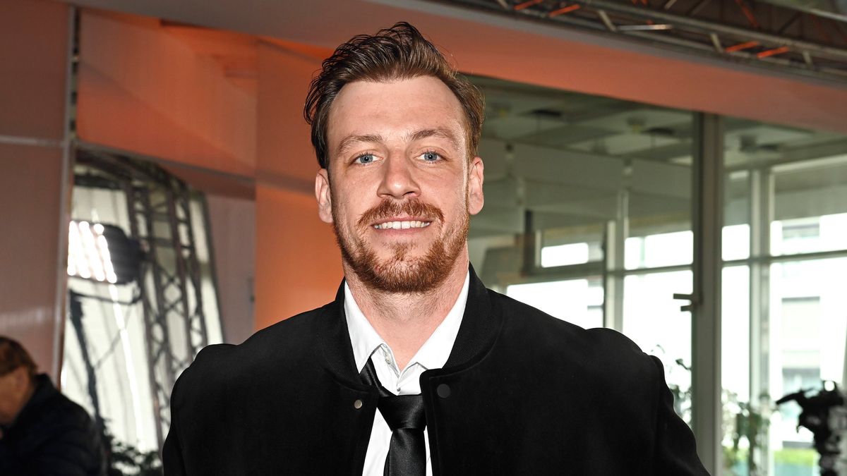 Rok po transplantaci vlasů přišly komplikace. Tanečník StarDance Martin Prágr řeší problém se svou kšticí