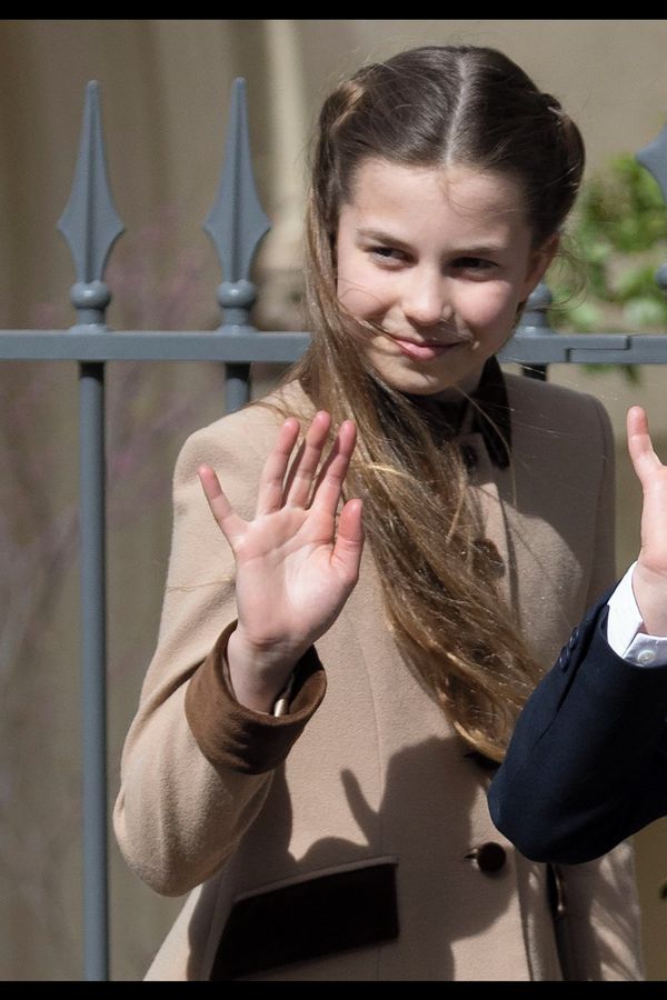 Nad princeznou Charlotte na velikonoční bohoslužbě všichni žasli: Je jí deset a už působí jako pravá královna! - fotka 1/1