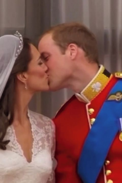 Kate s Williamem slavili 15 let od svatby! Den začali tím, že odvezli děti do školy. Fanoušky potěšili uvolněným snímkem