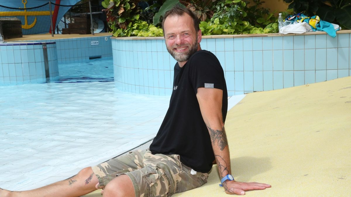 Lukáš Langmajer vzal rodinu na Krk a nakrkl fanoušky: Zhádali se tak, že musela zasáhnout jeho žena. Poprvé promluvila