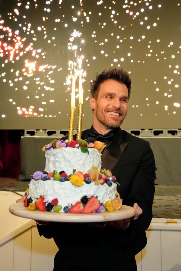 Premiéra otevřeného dokumentu o Leoši Marešovi: Moderátor dorazil s manželkou i synem. Došlo i na aféru s prostitutkou - fotka 1/1