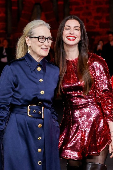 Čas si na ně nepřijde: Hathaway a Streep vypadají pořád k světu! Ďábelskou přehlídkou lákaly na očekávaný film