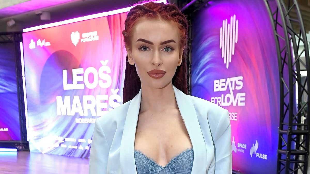 Chci obrovský zadek! Rachel Karnižová si nechala zvětšit pozadí. Ukázala, jak vypadá po zákroku