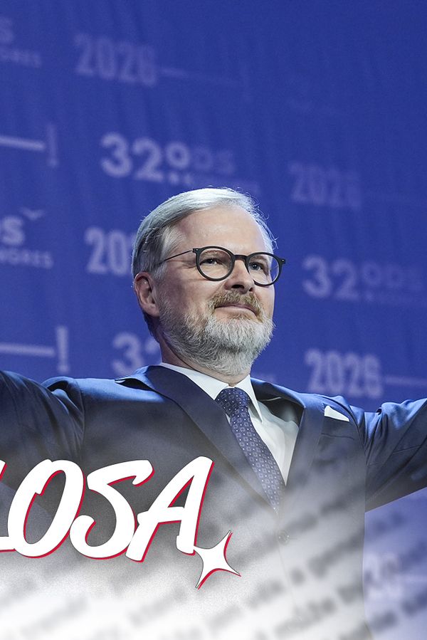 Glosa: Vtípky na sockách? Petře Fialo, fakt už někam zalezte! Babiš je u vesla hlavně kvůli vaší krasojízdě - fotka 1/1