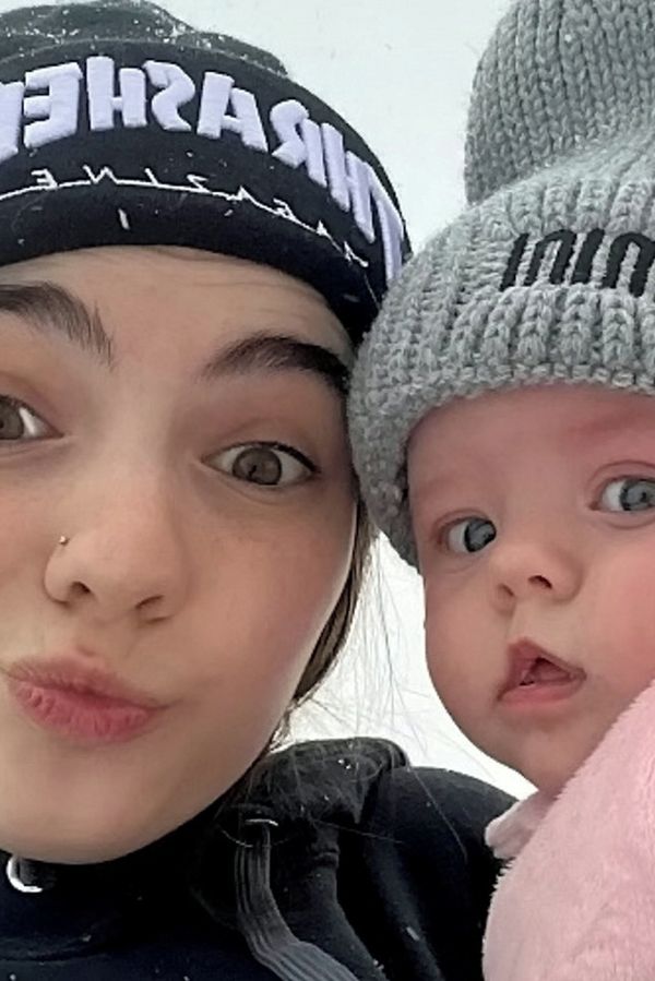 Tři děti do dvaceti a život naruby. Trollové mladou matku odsuzovali, dnes baví internet - fotka 1/1