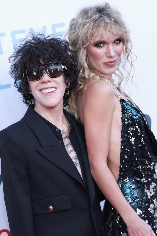 Miss Maurerová vyrazila na molo bez LP, zato v krajkovém prádle. Fanoušci tleskají a pějí ódy: Tohle jste přesně Vy! - fotka 1/1