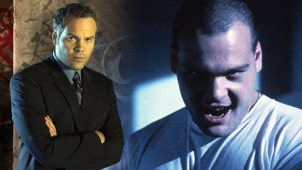 Představitel oblíbeného detektiva ztloustnul pro roli 32 kilo. A kvůli švábovi neohýbal nohy